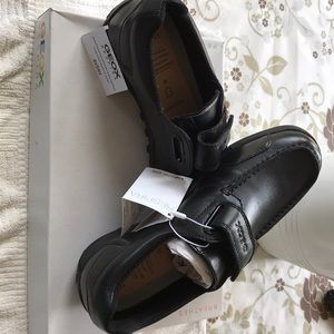 Grocery Respira.. J. W Snake Moc B